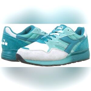 Diadora N902 Speckled sneakers, teal & gray, size 5.5 women’s